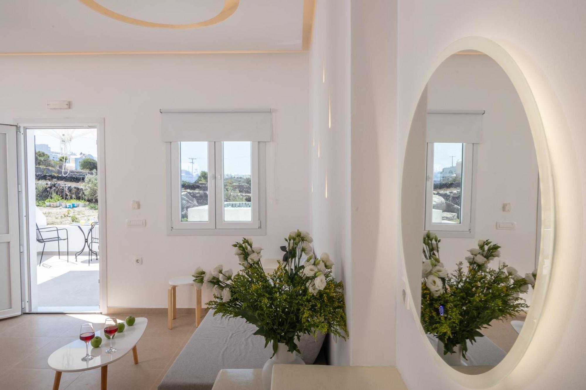 Theophrasti Suites Foinikia  Экстерьер фото