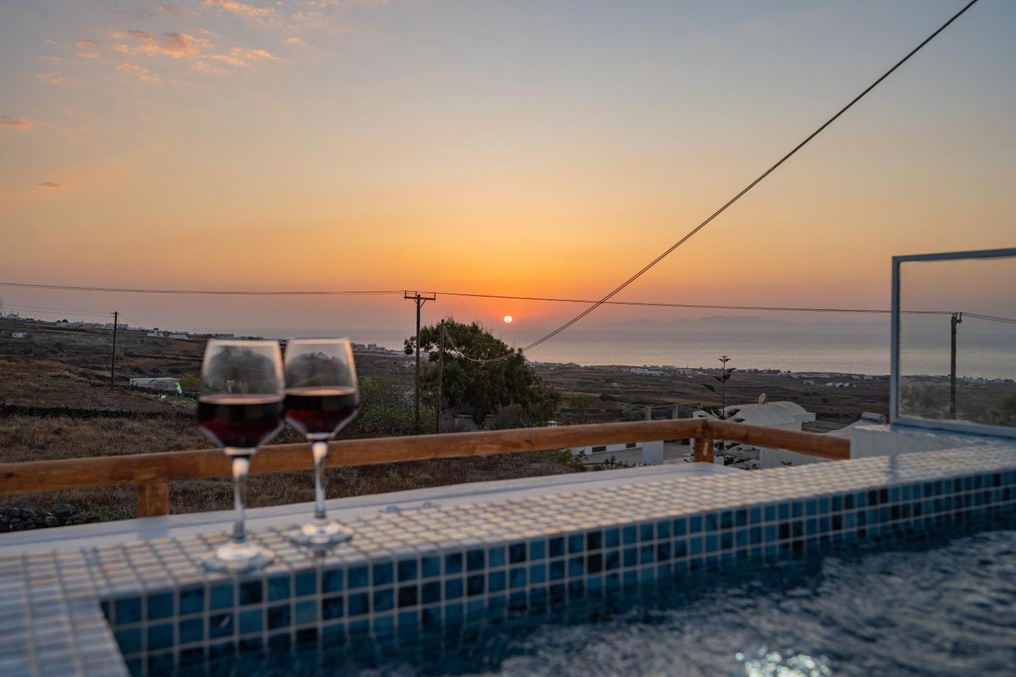 Theophrasti Suites Foinikia  Экстерьер фото