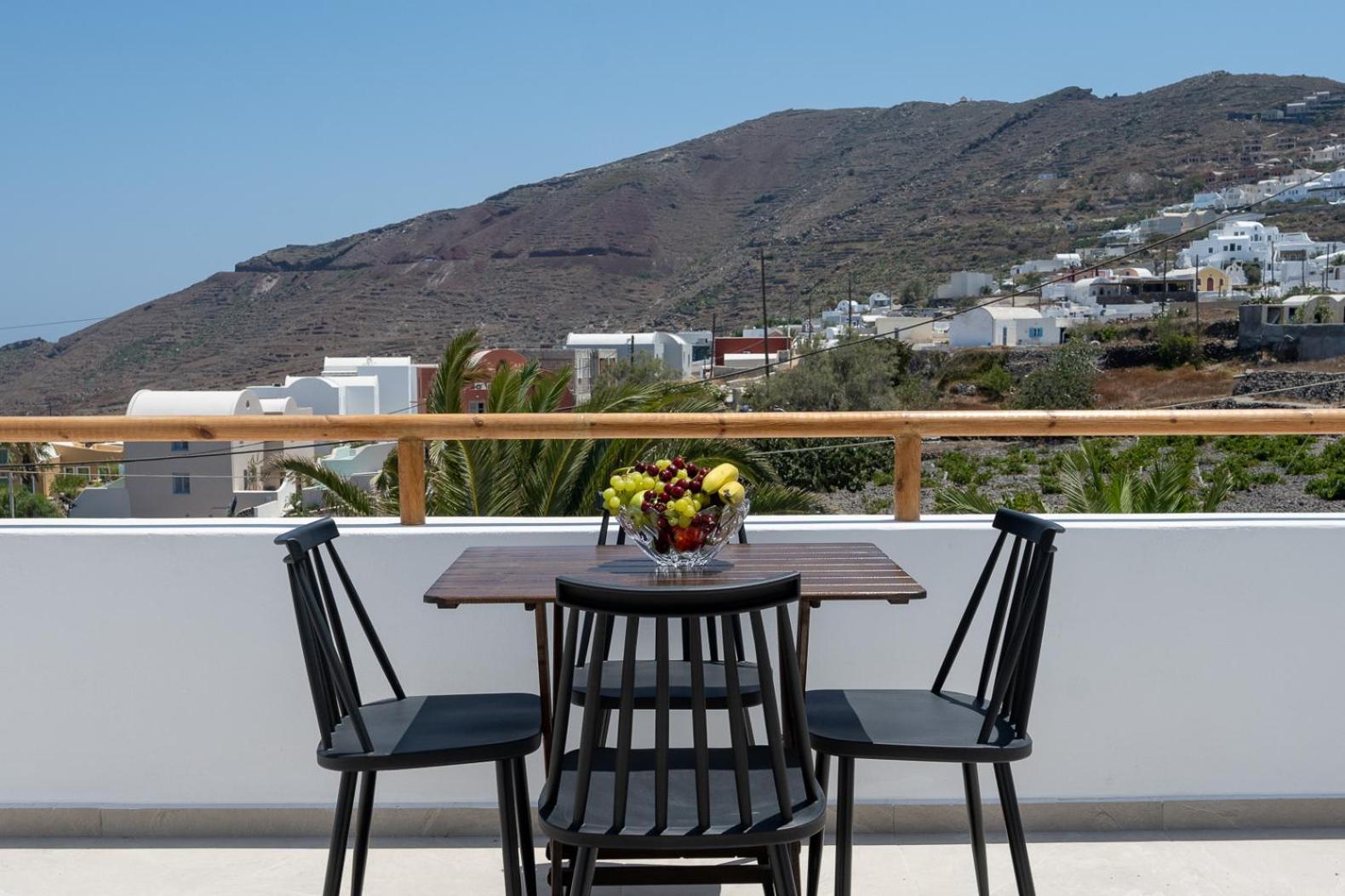 Theophrasti Suites Foinikia  Экстерьер фото