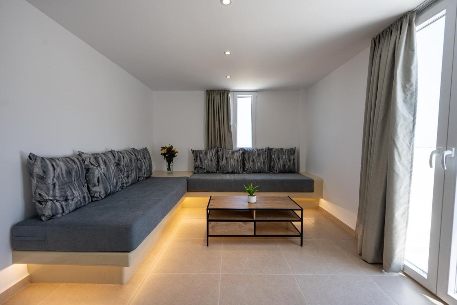 Theophrasti Suites Foinikia  Экстерьер фото